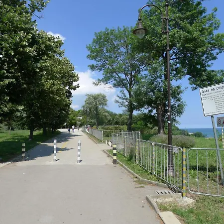 Sea Garden 아파트 바르나